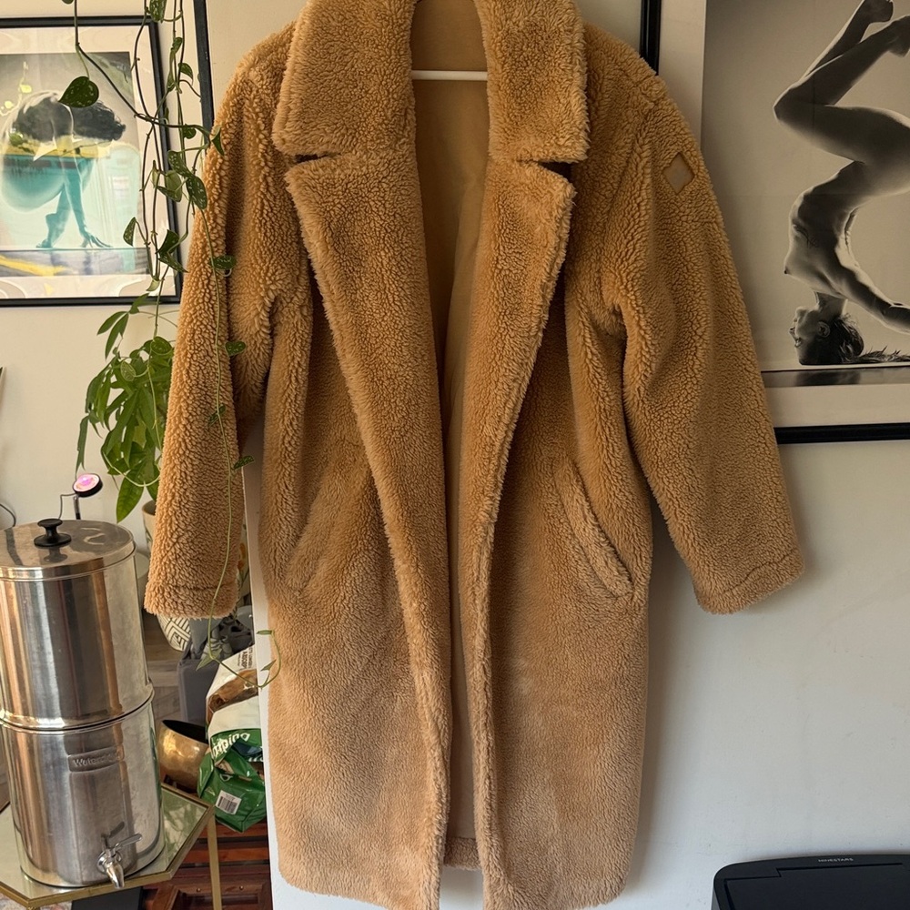 ALO Yoga Women's Teddy Trench Coat in Camel - Picture 3 of 5